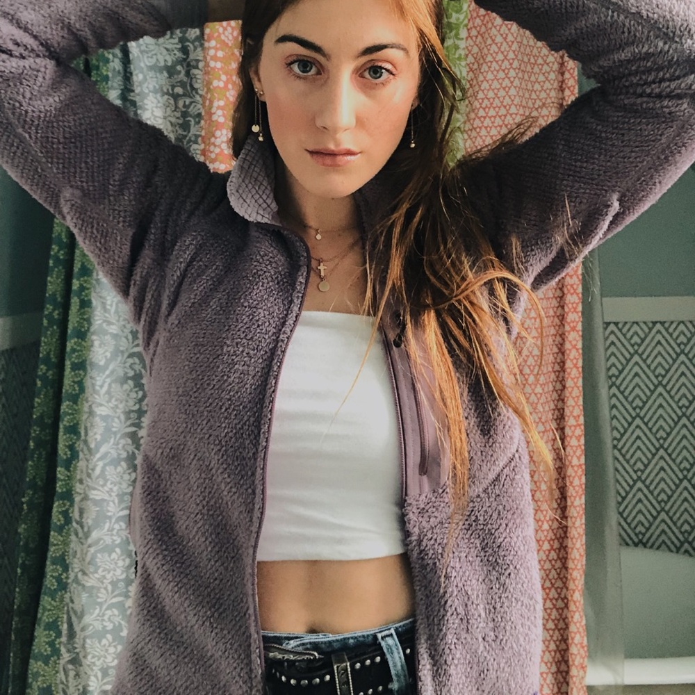 women’s patagonia zip-up